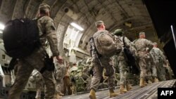 بخشی از سربازان آمریکایی در حال خروج از عراق